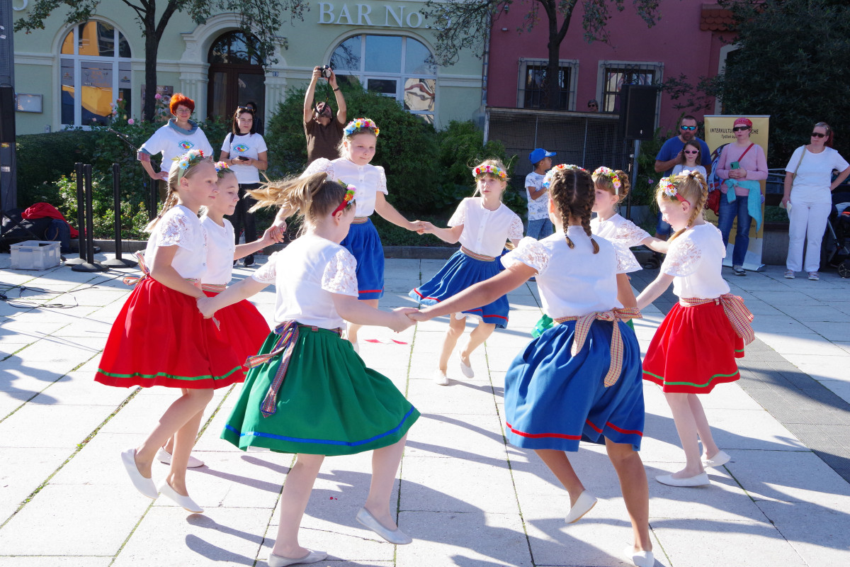 Sorbische Kindertanzgruppe Łužičanka_2