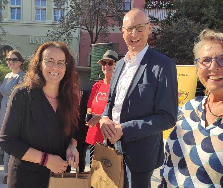 Neue Nachbarn A.Burdyk, Staatssekretärin D.Neukirch, AWO-Petra Gude, OB -K.Vogt, WiB-A.Riechmann